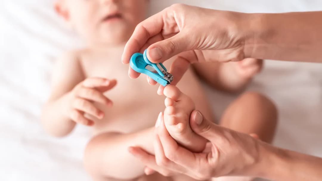 Jak obcinać dziecku paznokcie u nóg bez stresu i bezpiecznie