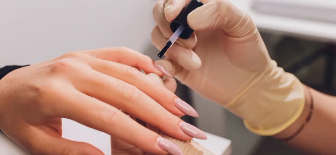 Jak powiększyć płytkę paznokcia: sprawdzone techniki i porady